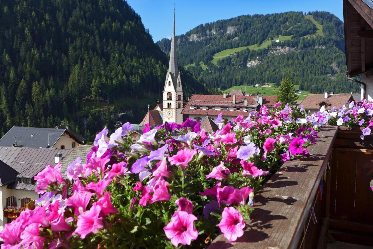 Garni Cir Hotel Santa Cristina Val Gardena Exterior photo